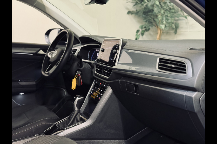 Volkswagen T-Roc 1.5 TSI DSG Style | IQ Light | Camera | Stoel/stuurverw.