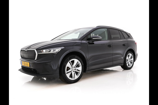 Škoda ENYAQ iV 60 [ 3-Fase-11kW ] {SoH-88%} (INCL-BTW) *LEATHER-FABRIC | FULL-LED | DIGI-COCKPIT | CAMERA | KEYLESS | NAVI-FULLMAP | AMBIENTLIGHT | ECC | HEATED-COMFORTSEATS | PRIVACY-GLASS | DAB+ | PDC | CRUISE | 19"ALU*