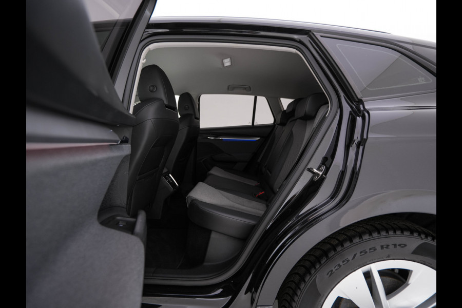 Škoda ENYAQ iV 60 [ 3-Fase-11kW ] {SoH-88%} (INCL-BTW) *LEATHER-FABRIC | FULL-LED | DIGI-COCKPIT | CAMERA | KEYLESS | NAVI-FULLMAP | AMBIENTLIGHT | ECC | HEATED-COMFORTSEATS | PRIVACY-GLASS | DAB+ | PDC | CRUISE | 19"ALU*