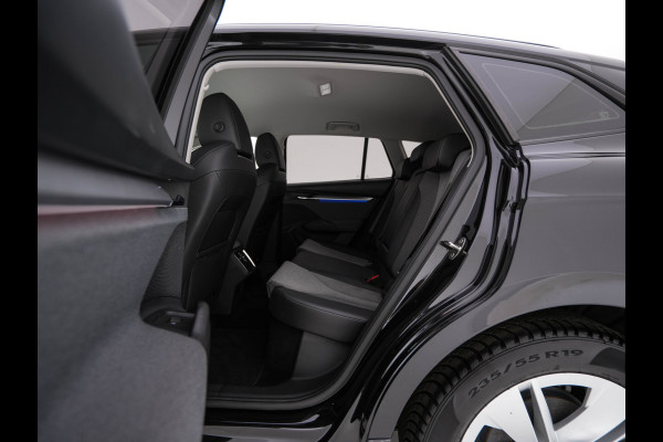 Škoda ENYAQ iV 60 [ 3-Fase-11kW ] {SoH-88%} (INCL-BTW) *LEATHER-FABRIC | FULL-LED | DIGI-COCKPIT | CAMERA | KEYLESS | NAVI-FULLMAP | AMBIENTLIGHT | ECC | HEATED-COMFORTSEATS | PRIVACY-GLASS | DAB+ | PDC | CRUISE | 19"ALU*