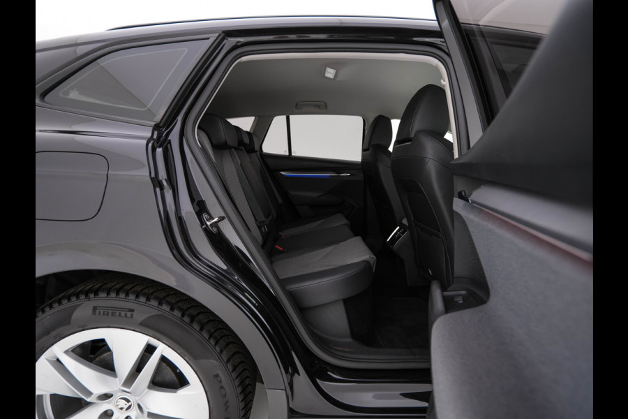 Škoda ENYAQ iV 60 [ 3-Fase-11kW ] {SoH-88%} (INCL-BTW) *LEATHER-FABRIC | FULL-LED | DIGI-COCKPIT | CAMERA | KEYLESS | NAVI-FULLMAP | AMBIENTLIGHT | ECC | HEATED-COMFORTSEATS | PRIVACY-GLASS | DAB+ | PDC | CRUISE | 19"ALU*