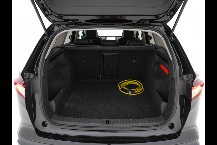 Škoda ENYAQ iV 60 [ 3-Fase-11kW ] {SoH-88%} (INCL-BTW) *LEATHER-FABRIC | FULL-LED | DIGI-COCKPIT | CAMERA | KEYLESS | NAVI-FULLMAP | AMBIENTLIGHT | ECC | HEATED-COMFORTSEATS | PRIVACY-GLASS | DAB+ | PDC | CRUISE | 19"ALU*