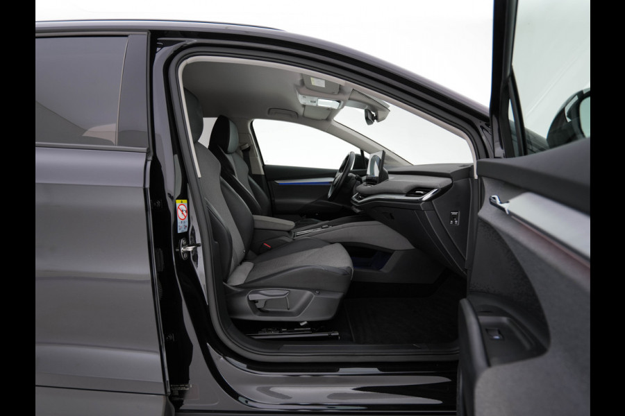 Škoda ENYAQ iV 60 [ 3-Fase-11kW ] {SoH-88%} (INCL-BTW) *LEATHER-FABRIC | FULL-LED | DIGI-COCKPIT | CAMERA | KEYLESS | NAVI-FULLMAP | AMBIENTLIGHT | ECC | HEATED-COMFORTSEATS | PRIVACY-GLASS | DAB+ | PDC | CRUISE | 19"ALU*