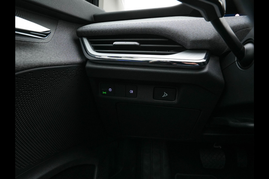 Škoda ENYAQ iV 60 [ 3-Fase-11kW ] {SoH-88%} (INCL-BTW) *LEATHER-FABRIC | FULL-LED | DIGI-COCKPIT | CAMERA | KEYLESS | NAVI-FULLMAP | AMBIENTLIGHT | ECC | HEATED-COMFORTSEATS | PRIVACY-GLASS | DAB+ | PDC | CRUISE | 19"ALU*