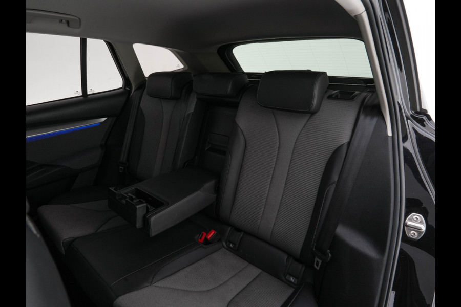 Škoda ENYAQ iV 60 [ 3-Fase-11kW ] {SoH-88%} (INCL-BTW) *LEATHER-FABRIC | FULL-LED | DIGI-COCKPIT | CAMERA | KEYLESS | NAVI-FULLMAP | AMBIENTLIGHT | ECC | HEATED-COMFORTSEATS | PRIVACY-GLASS | DAB+ | PDC | CRUISE | 19"ALU*