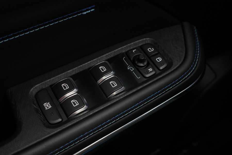 Lynk & Co 01 1.5 Plug-in Hybrid 360° Camera, Panoramadak, Apple Carplay, ACC, Keyless, PDC, LED, 20''