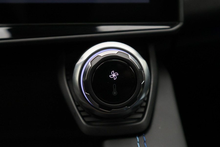 Lynk & Co 01 1.5 Plug-in Hybrid 360° Camera, Panoramadak, Apple Carplay, ACC, Keyless, PDC, LED, 20''