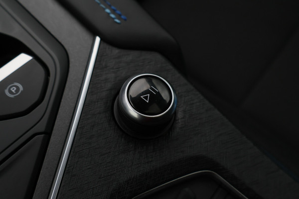 Lynk & Co 01 1.5 Plug-in Hybrid 360° Camera, Panoramadak, Apple Carplay, ACC, Keyless, PDC, LED, 20''