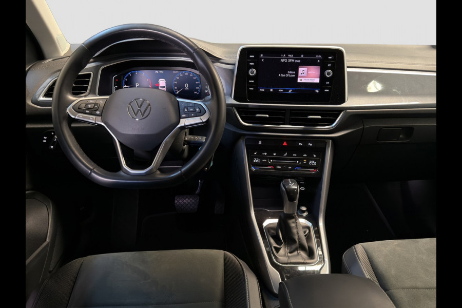 Volkswagen T-Roc 1.5 TSI Style|150PK|ACC|IQ.Light|Winterpack|Camera|Carplay