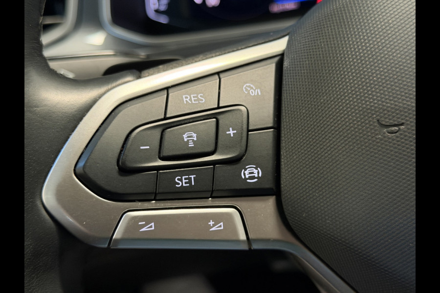 Volkswagen T-Roc 1.5 TSI Style|150PK|ACC|IQ.Light|Winterpack|Camera|Carplay
