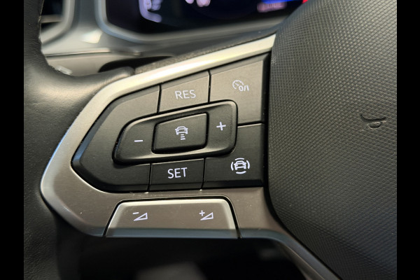 Volkswagen T-Roc 1.5 TSI Style|150PK|ACC|IQ.Light|Winterpack|Camera|Carplay