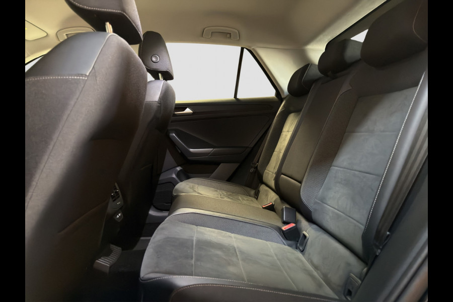 Volkswagen T-Roc 1.5 TSI Style|150PK|ACC|IQ.Light|Winterpack|Camera|Carplay