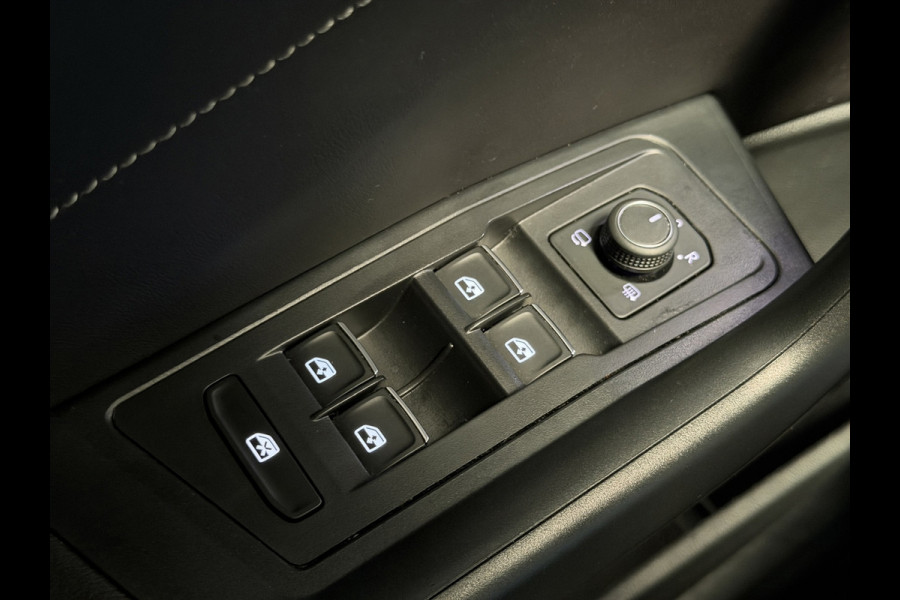 Volkswagen T-Roc 1.5 TSI Style|150PK|ACC|IQ.Light|Winterpack|Camera|Carplay