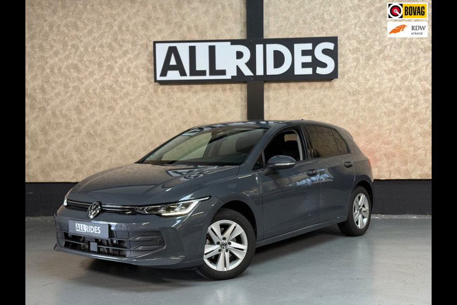 Volkswagen Golf 1.5 eTSI Life Edition | Stoel/Stuurverwarming | Carplay | Parkeersensoren | Led | Sfeerverlichting