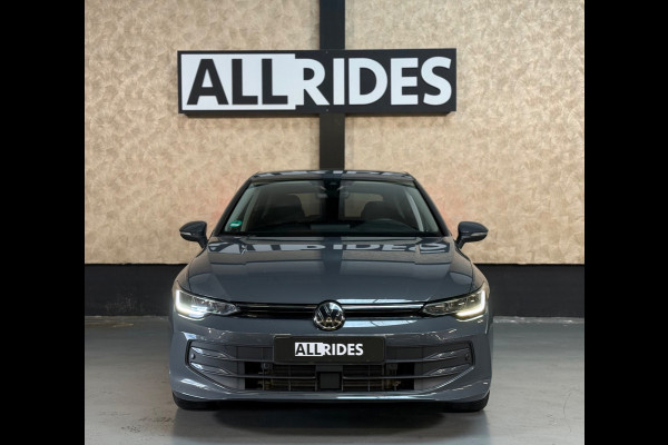 Volkswagen Golf 1.5 eTSI Life Edition | Stoel/Stuurverwarming | Carplay | Parkeersensoren | Led | Sfeerverlichting