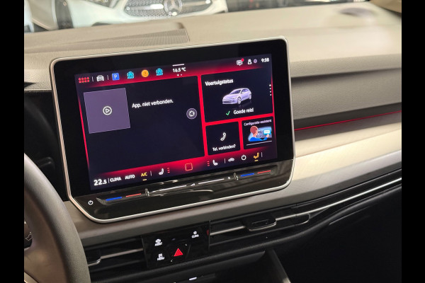 Volkswagen Golf 1.5 eTSI Life Edition | Stoel/Stuurverwarming | Carplay | Parkeersensoren | Led | Sfeerverlichting