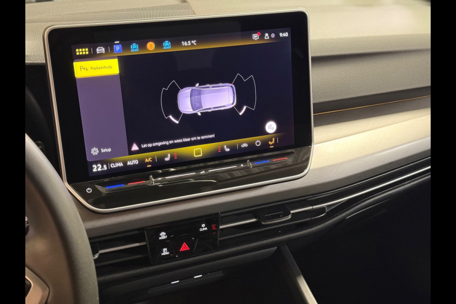 Volkswagen Golf 1.5 eTSI Life Edition | Stoel/Stuurverwarming | Carplay | Parkeersensoren | Led | Sfeerverlichting