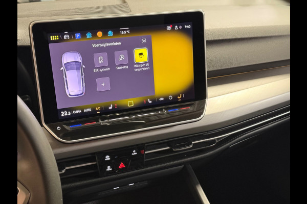 Volkswagen Golf 1.5 eTSI Life Edition | Stoel/Stuurverwarming | Carplay | Parkeersensoren | Led | Sfeerverlichting