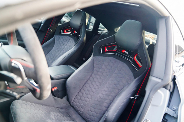 Audi RS5 Sportback 2.9 TFSI RS 5 Quattro Competition Plus | Kuipstoelen | Keramisch | Carbon | Nieuwstaat | HuD | Bang&Olufsen |