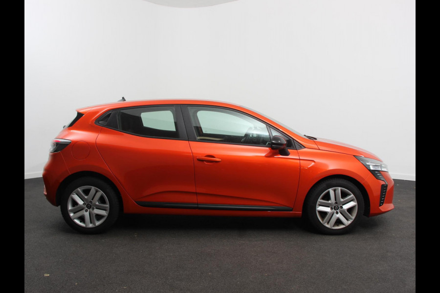 Renault Clio 1.0 TCe 90 Evolution Climate control Cruise control Camera Parkeersensoren achter Verwarmde voorstoelen Stuurverwarming LED Trekhaak Apple Carplay/ Android Auto