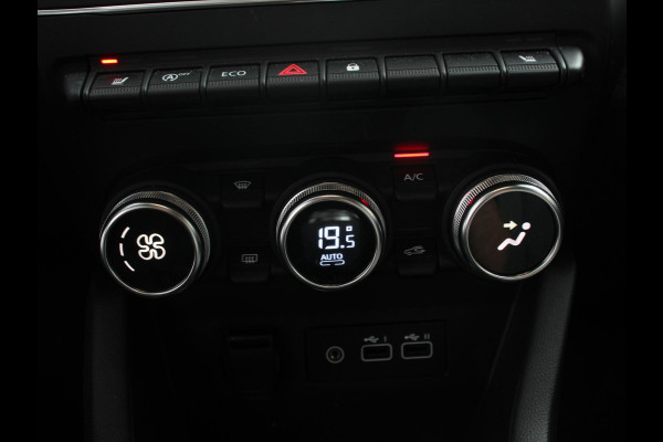 Renault Clio 1.0 TCe 90 Evolution Climate control Cruise control Camera Parkeersensoren achter Verwarmde voorstoelen Stuurverwarming LED Trekhaak Apple Carplay/ Android Auto