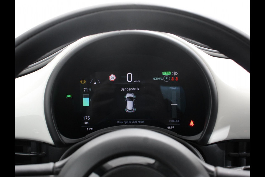 Fiat 500E Urban 42 kWh Airco Climate control 360 Camera Stoelverwarming Keyless Wireless CarPlay Dodehoek Assistant 85 kW Charger Actieradius 320km WLTP