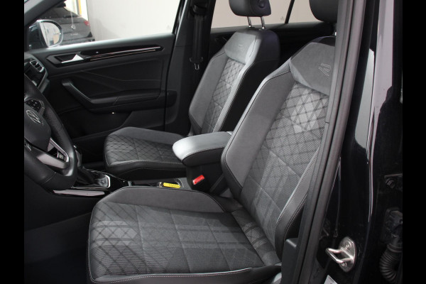 Volkswagen T-Roc 1.5 TSI 150pk Automaat R-Line Edition Navigatie Apple Carplay/Android Auto Camera Climate Control Electrisch te openen achterklep Dab Verwarmbare stoelen