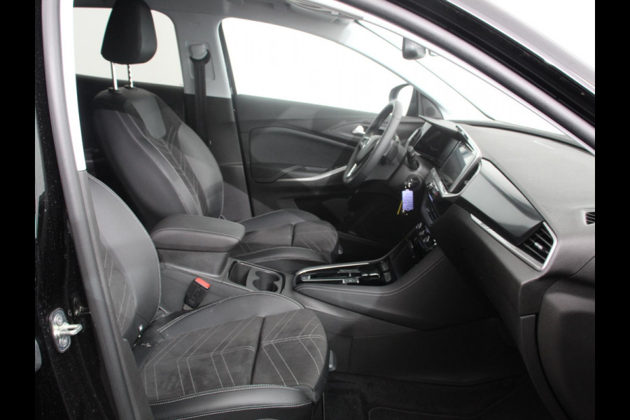 Opel Grandland 1.2 Turbo GS Automaat Navigatie Apple Carplay/Android Auto Camera Parkeersensoren Adaptive Cruise Control Dodehoekdetectie Stoel-en stuurverwarming Climate Control Lichtmetalen velgen