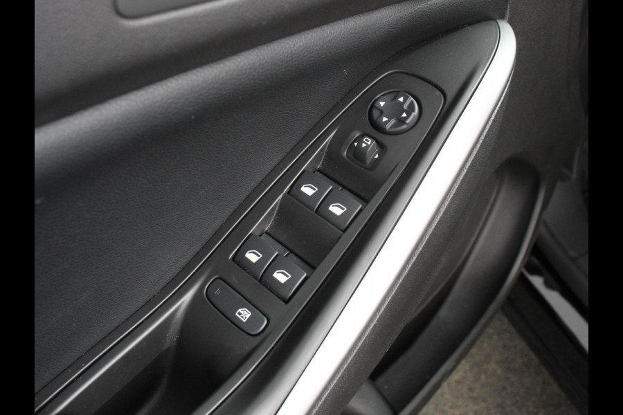 Opel Grandland 1.2 Turbo GS Automaat Navigatie Apple Carplay/Android Auto Camera Parkeersensoren Adaptive Cruise Control Dodehoekdetectie Stoel-en stuurverwarming Climate Control Lichtmetalen velgen