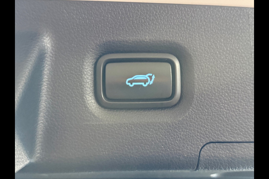 Hyundai Santa Fe 1.6 T-GDI PHEV Premium Sky 7p. | Full Option | Pano | HuD | ACC | Park Assist | 360 | Trekhaak | Dealer Onderhoud