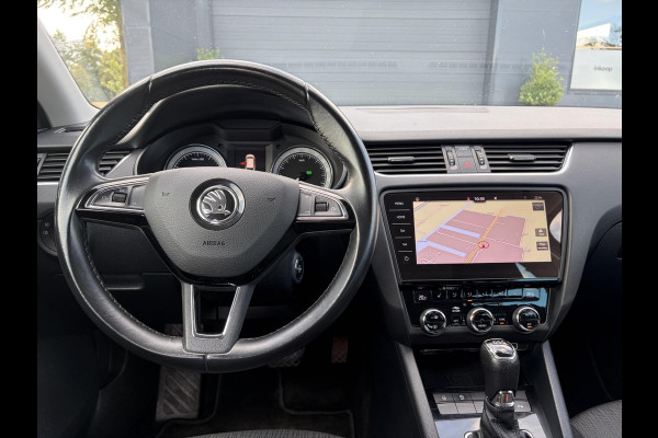 Škoda Octavia Combi 1.5 TSI Greentech Style Business 2e Eigenaar,Draadloze telefoonlader,Carplay,Camera,Navi,Trekhaak,150pk,Pdc V+A,Keyless,Clima,Cruise,Elekt.Stoel,Recent beurt gehad,N.A.P,Apk tot 07-2027