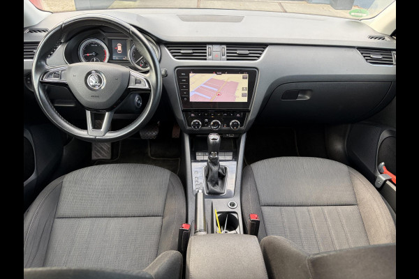 Škoda Octavia Combi 1.5 TSI Greentech Style Business 2e Eigenaar,Draadloze telefoonlader,Carplay,Camera,Navi,Trekhaak,150pk,Pdc V+A,Keyless,Clima,Cruise,Elekt.Stoel,Recent beurt gehad,N.A.P,Apk tot 07-2027