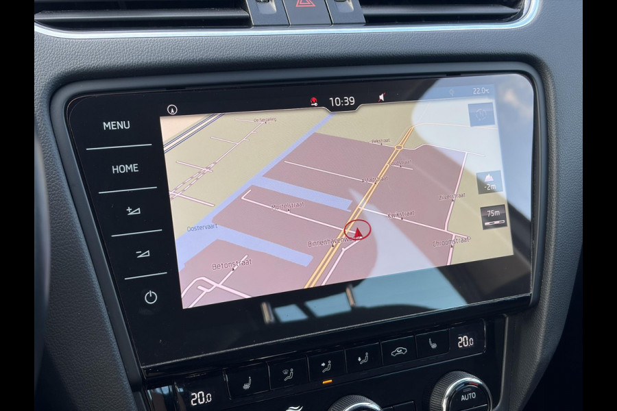 Škoda Octavia Combi 1.5 TSI Greentech Style Business 2e Eigenaar,Draadloze telefoonlader,Carplay,Camera,Navi,Trekhaak,150pk,Pdc V+A,Keyless,Clima,Cruise,Elekt.Stoel,Recent beurt gehad,N.A.P,Apk tot 07-2027