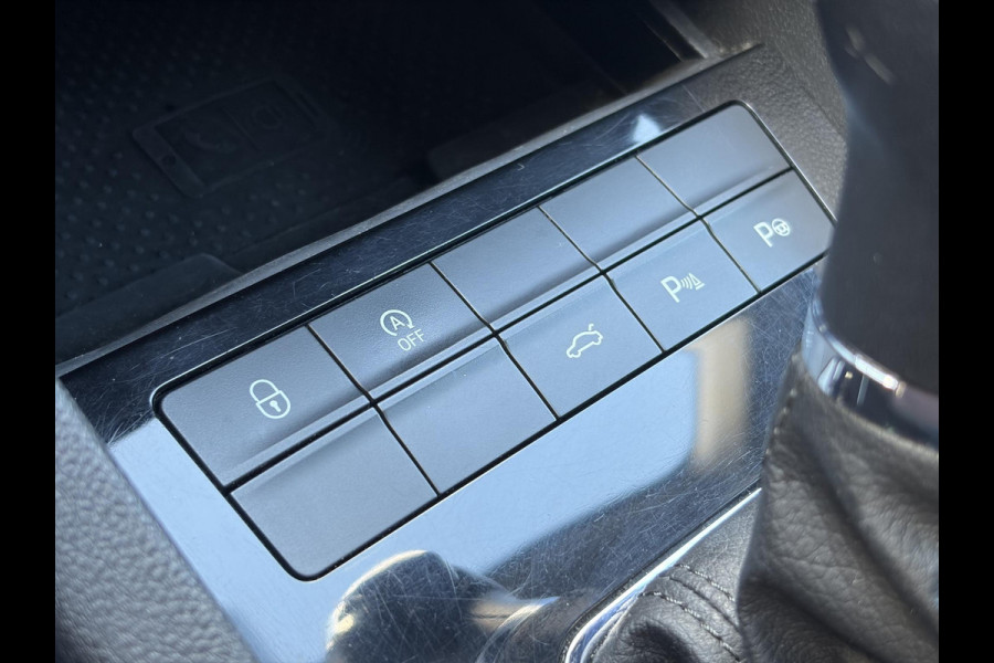 Škoda Octavia Combi 1.5 TSI Greentech Style Business 2e Eigenaar,Draadloze telefoonlader,Carplay,Camera,Navi,Trekhaak,150pk,Pdc V+A,Keyless,Clima,Cruise,Elekt.Stoel,Recent beurt gehad,N.A.P,Apk tot 07-2027