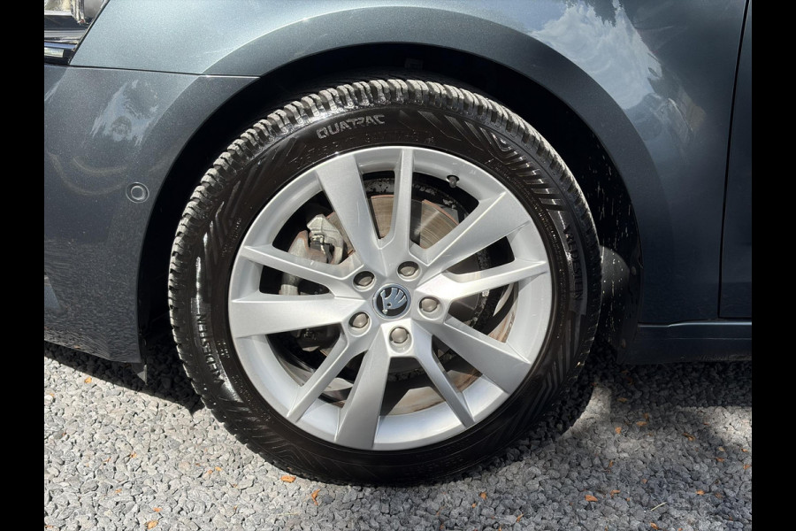 Škoda Octavia Combi 1.5 TSI Greentech Style Business 2e Eigenaar,Draadloze telefoonlader,Carplay,Camera,Navi,Trekhaak,150pk,Pdc V+A,Keyless,Clima,Cruise,Elekt.Stoel,Recent beurt gehad,N.A.P,Apk tot 07-2027
