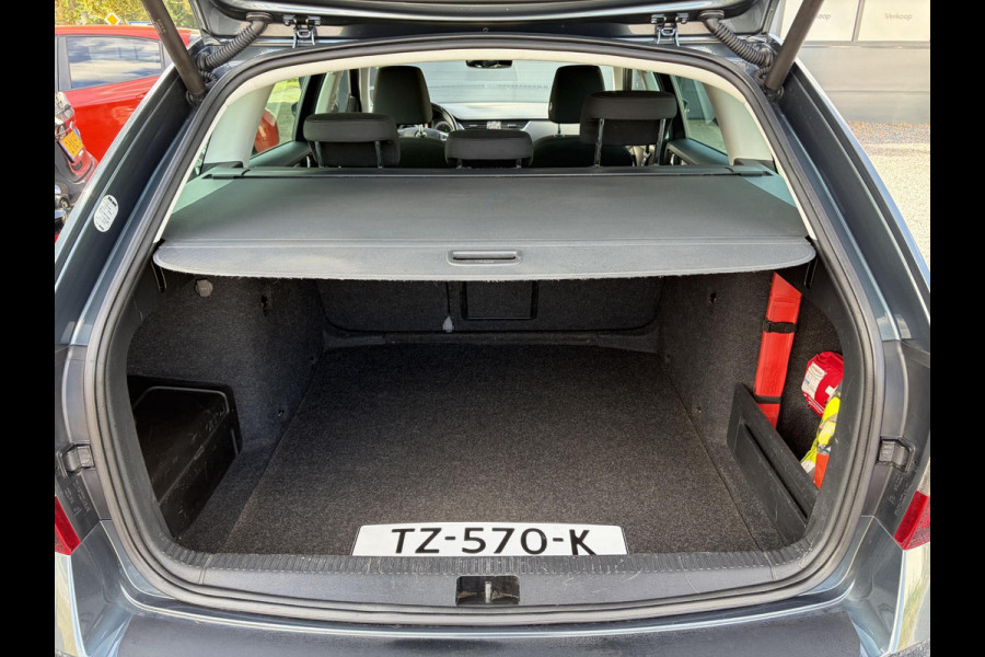 Škoda Octavia Combi 1.5 TSI Greentech Style Business 2e Eigenaar,Draadloze telefoonlader,Carplay,Camera,Navi,Trekhaak,150pk,Pdc V+A,Keyless,Clima,Cruise,Elekt.Stoel,Recent beurt gehad,N.A.P,Apk tot 07-2027
