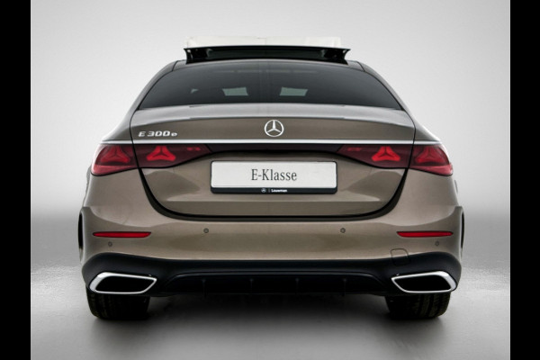 Mercedes-Benz E-Klasse 300 e Sport Edition | Premium pakket | Rijassistentie pakket Plus | Winter pakket | Nightpakket | Trekhaak | 20 inch AMG velgen | Panoramaschuifdak | 360°-camera | Burmester® 4D sound system |
