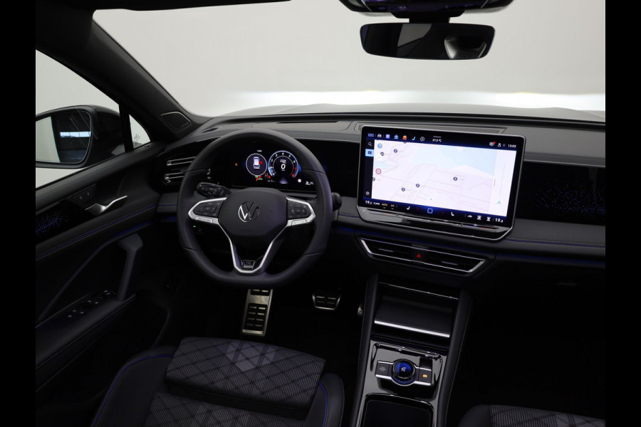 Volkswagen Tiguan 1.5 eTSI R-Line Edition | Panodak | Trekhaak wegkl. | Harman/Kardon | 360 Camera | Side Assist | Keyless | Prijs Rijklaar!!
