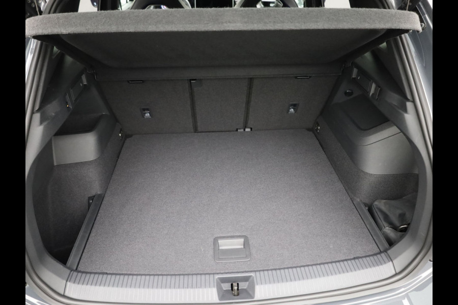 Volkswagen Tiguan 1.5 eTSI R-Line Edition | Panodak | Trekhaak wegkl. | Harman/Kardon | 360 Camera | Side Assist | Keyless | Prijs Rijklaar!!