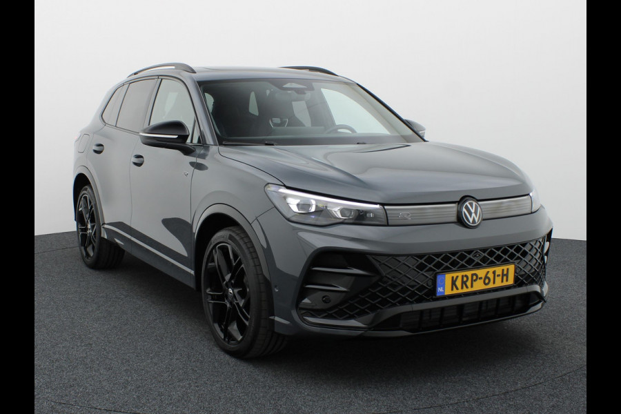 Volkswagen Tiguan 1.5 eTSI R-Line Edition | Panodak | Trekhaak wegkl. | Harman/Kardon | 360 Camera | Side Assist | Keyless | Prijs Rijklaar!!