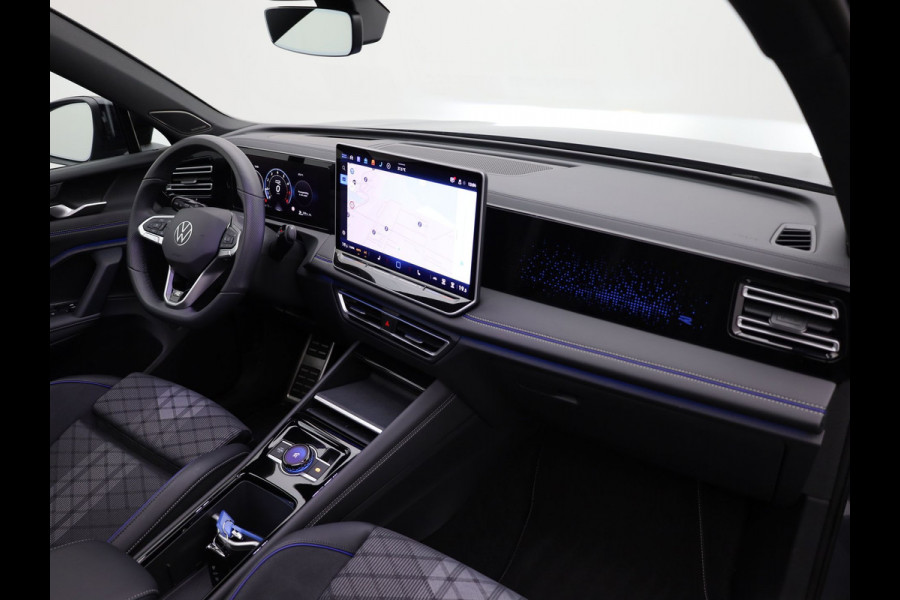 Volkswagen Tiguan 1.5 eTSI R-Line Edition | Panodak | Trekhaak wegkl. | Harman/Kardon | 360 Camera | Side Assist | Keyless | Prijs Rijklaar!!