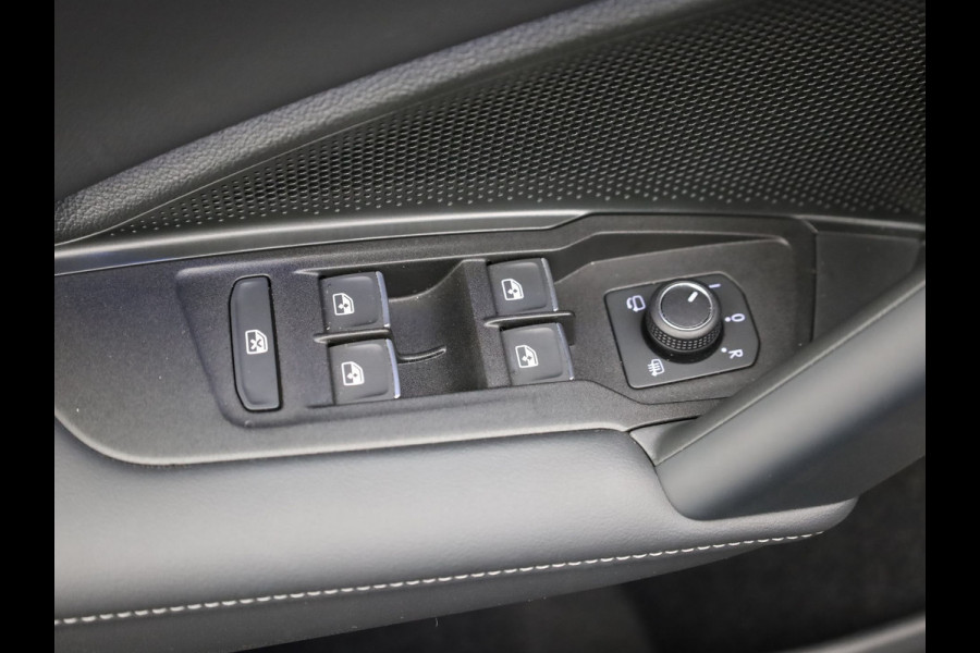 Volkswagen Tiguan 1.5 eTSI R-Line Edition | Panodak | Trekhaak wegkl. | Harman/Kardon | 360 Camera | Side Assist | Keyless | Prijs Rijklaar!!