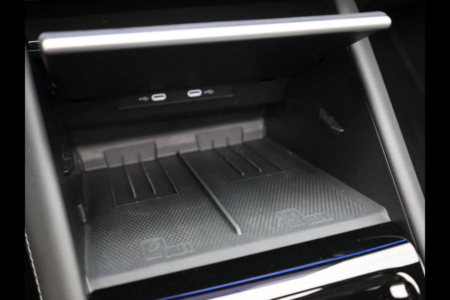 Volkswagen Tiguan 1.5 eTSI R-Line Edition | Panodak | Trekhaak wegkl. | Harman/Kardon | 360 Camera | Side Assist | Keyless | Prijs Rijklaar!!