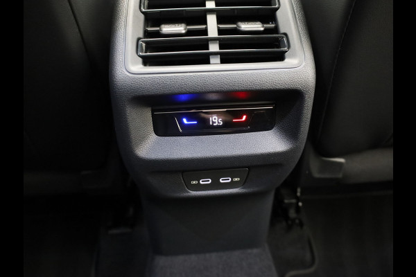 Volkswagen Tiguan 1.5 eTSI R-Line Edition | Panodak | Trekhaak wegkl. | Harman/Kardon | 360 Camera | Side Assist | Keyless | Prijs Rijklaar!!