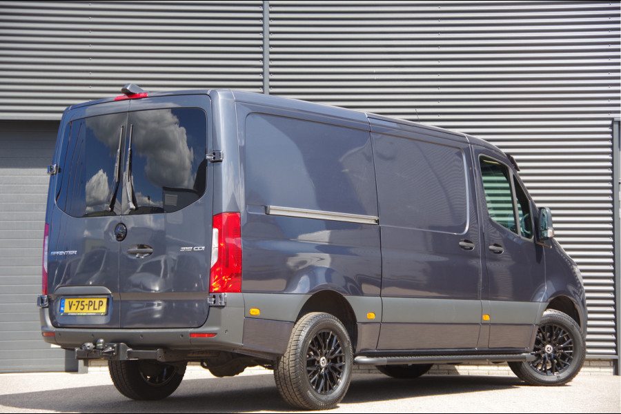 Mercedes-Benz Sprinter 319 3.0 CDI V6 L2H1 MARGE! AUT. LED, 2X SCHUIFDEUR, 3.5T TREKHAAK, LEDER, ADAPT. CRUISE, 360 CAMERA, NAVI, CLIMA, STOELVERWARMIN