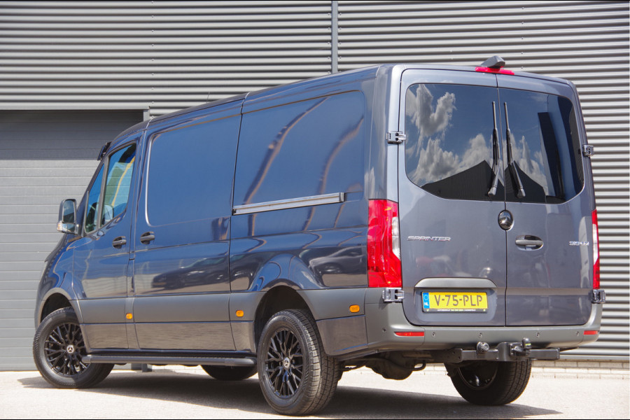 Mercedes-Benz Sprinter 319 3.0 CDI V6 L2H1 MARGE! AUT. LED, 2X SCHUIFDEUR, 3.5T TREKHAAK, LEDER, ADAPT. CRUISE, 360 CAMERA, NAVI, CLIMA, STOELVERWARMIN