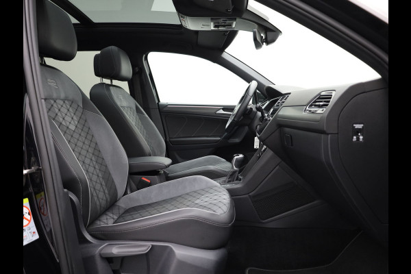 Volkswagen Tiguan 1.5 TSI R-Line Business+ | Panodak | Elk. A-klep | Side Assist | Camera | Black Style | Prijs Rijklaar!!