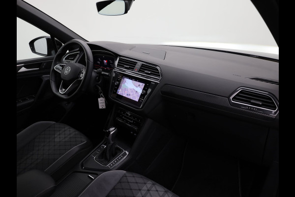 Volkswagen Tiguan 1.5 TSI R-Line Business+ | Panodak | Elk. A-klep | Side Assist | Camera | Black Style | Prijs Rijklaar!!