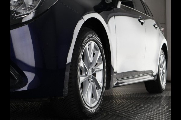 Toyota Corolla Touring Sports Hybrid 140 Active | Apple Carplay & AndroidAUTO | Camera | Privacy Glass |