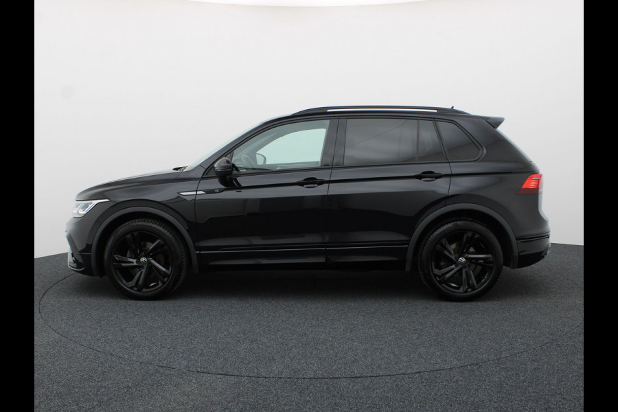 Volkswagen Tiguan 1.5 TSI R-Line Business | Black Style | Head Up | Keyless | IQ Light | Trekhaak wegkl. | Camera | Prijs Rijklaar!!